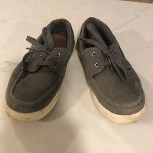 Boys size 3 Sonoma Boat shoes. Guc.